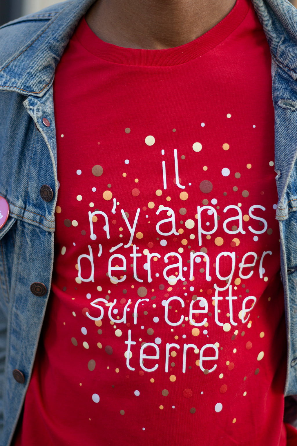 T-shirt "Il n'y a pas d'étranger sur cette terre"