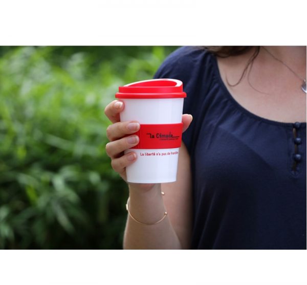 Photo avec fond blanc 600x557 - Mug "La liberté n'a pas de frontières"