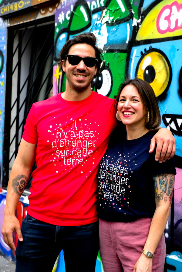 T-shirt UNISEXE "Il n'y a pas d'étrangers sur cette terre" – Image 5